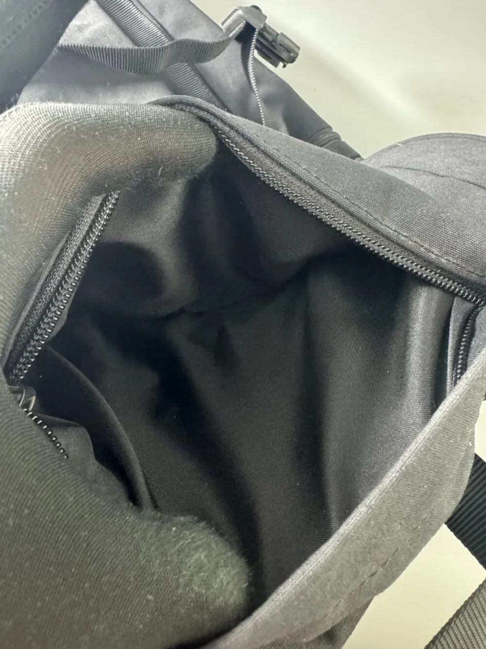 Lululemon Command The Day Backpack *24L in Black